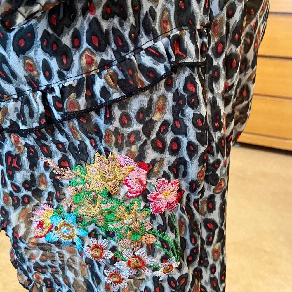Tunic - Picture 3 of 4